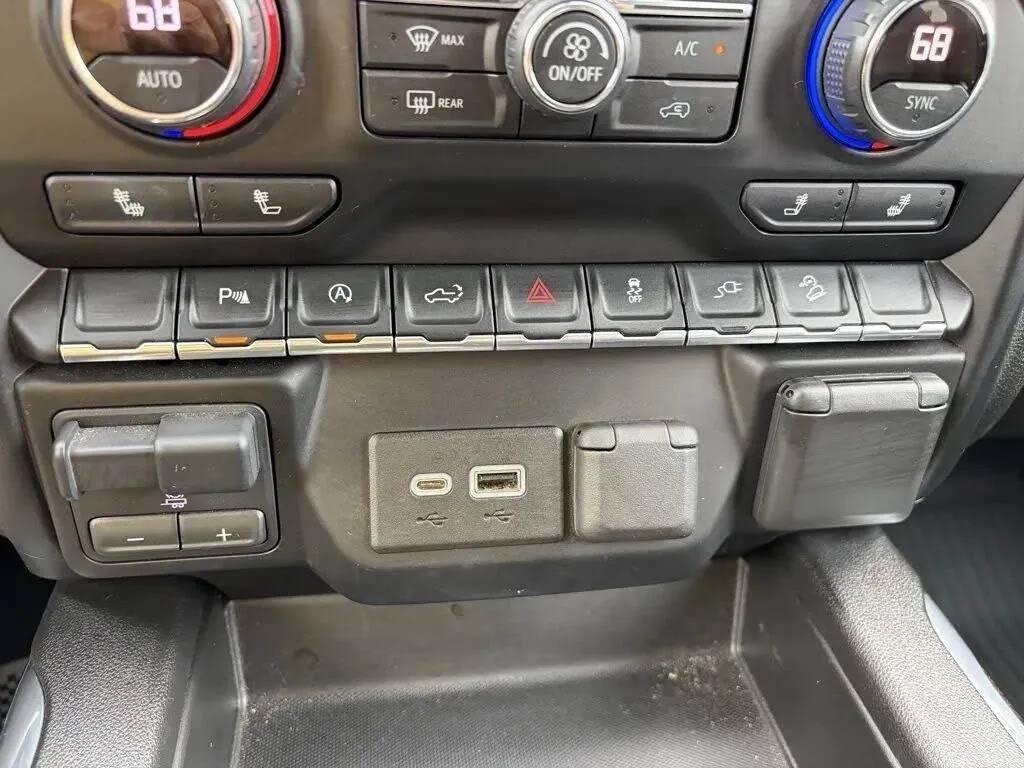 Chevrolet Silverado photo 42