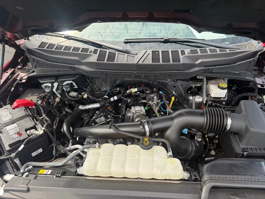 Ford F-150 photo 17