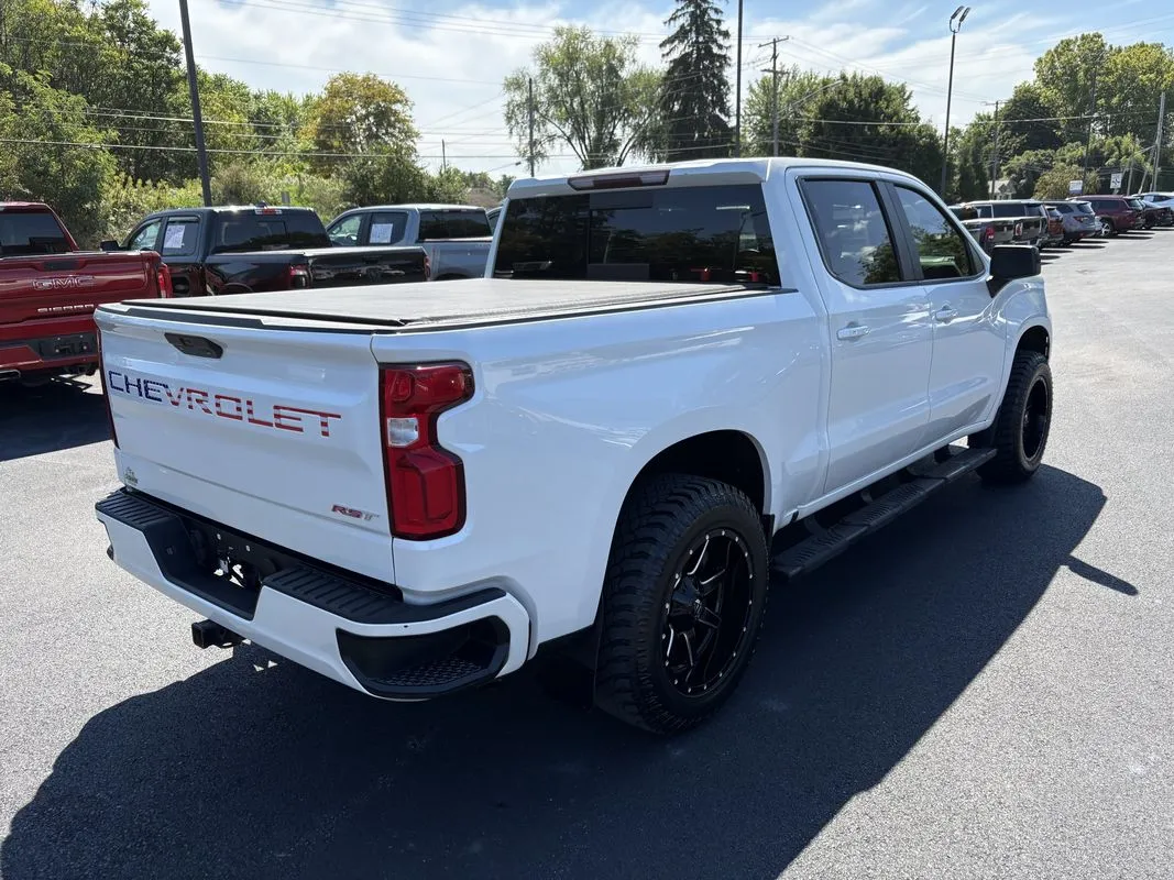 Chevrolet Silverado photo 8