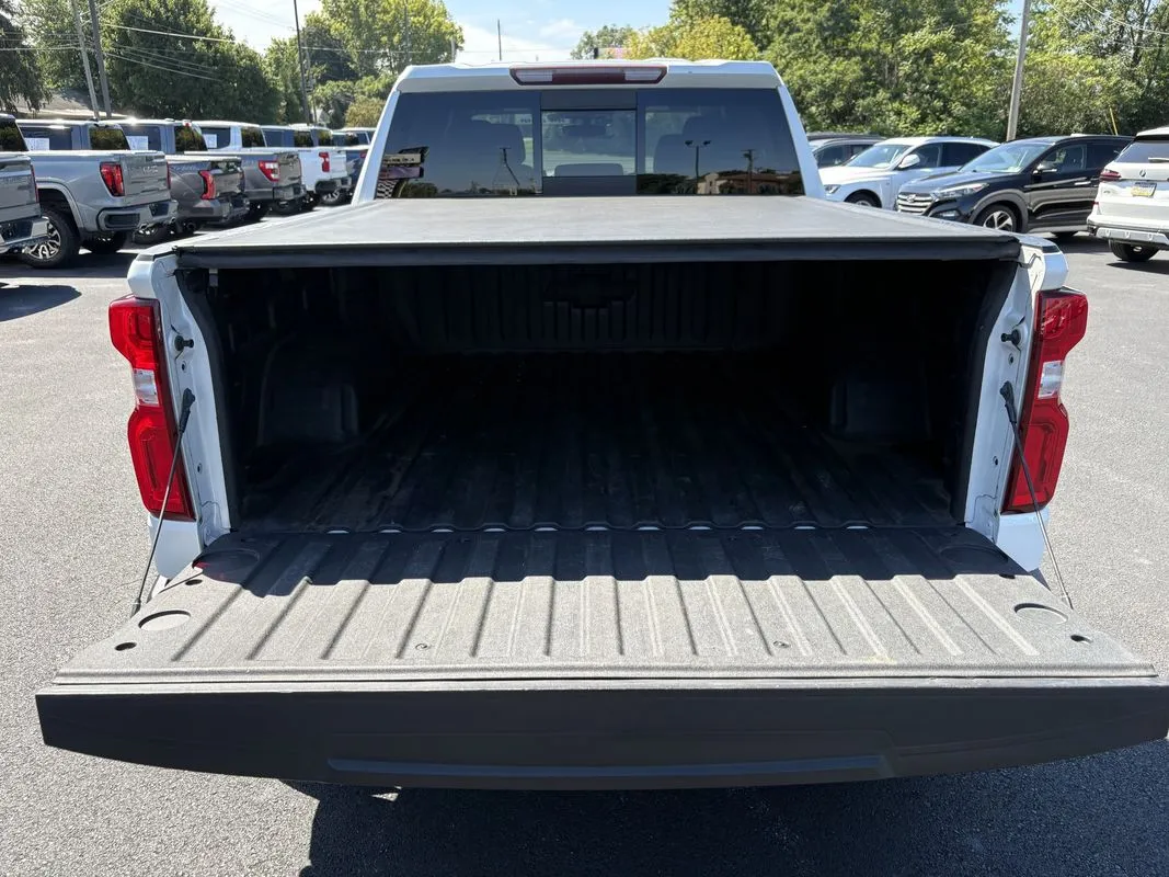 Chevrolet Silverado photo 7
