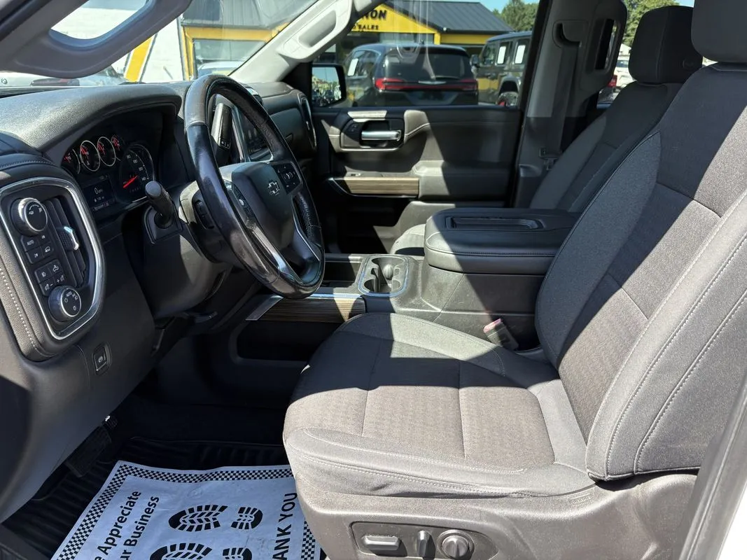 Chevrolet Silverado photo 25