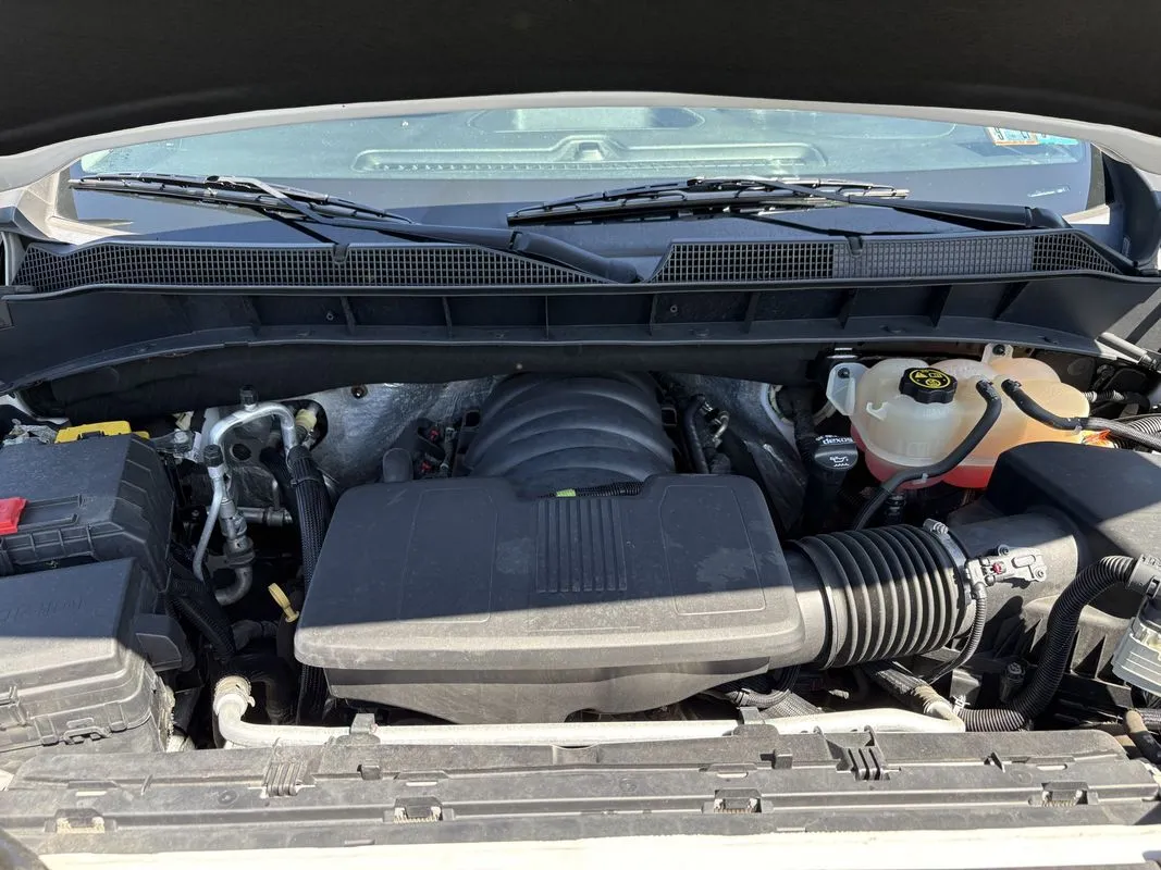 Chevrolet Silverado photo 39