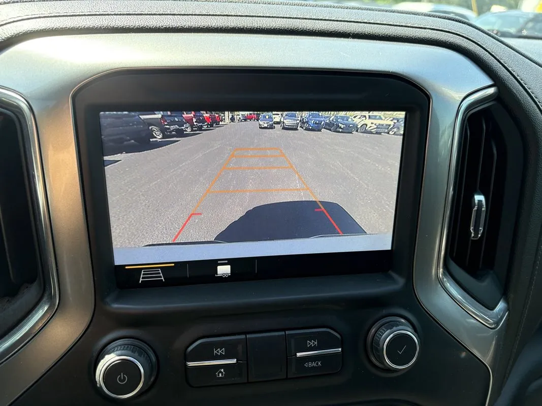 Chevrolet Silverado photo 15