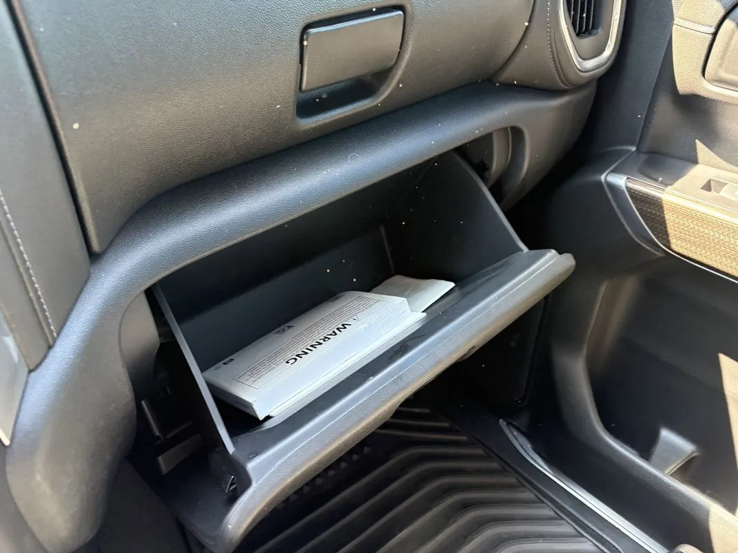 Chevrolet Silverado photo 19