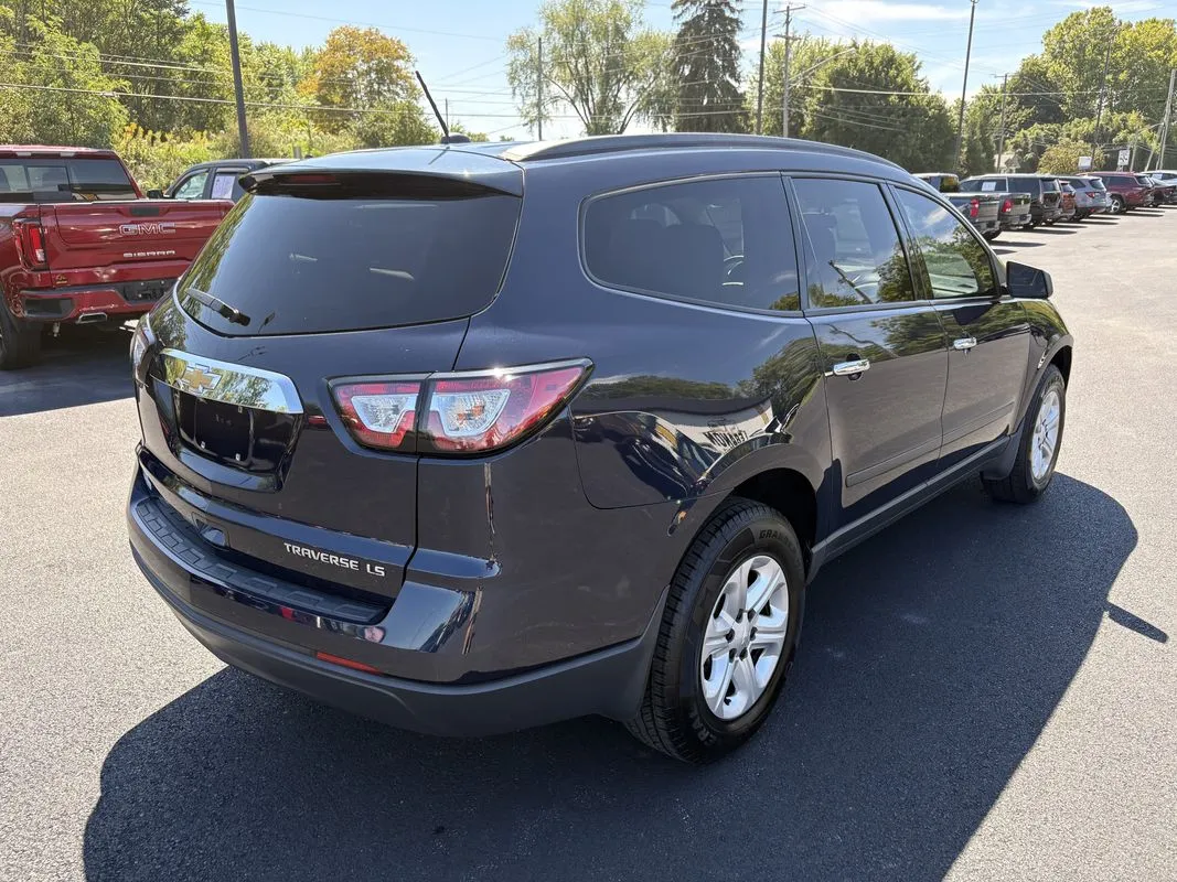Chevrolet Traverse photo 9