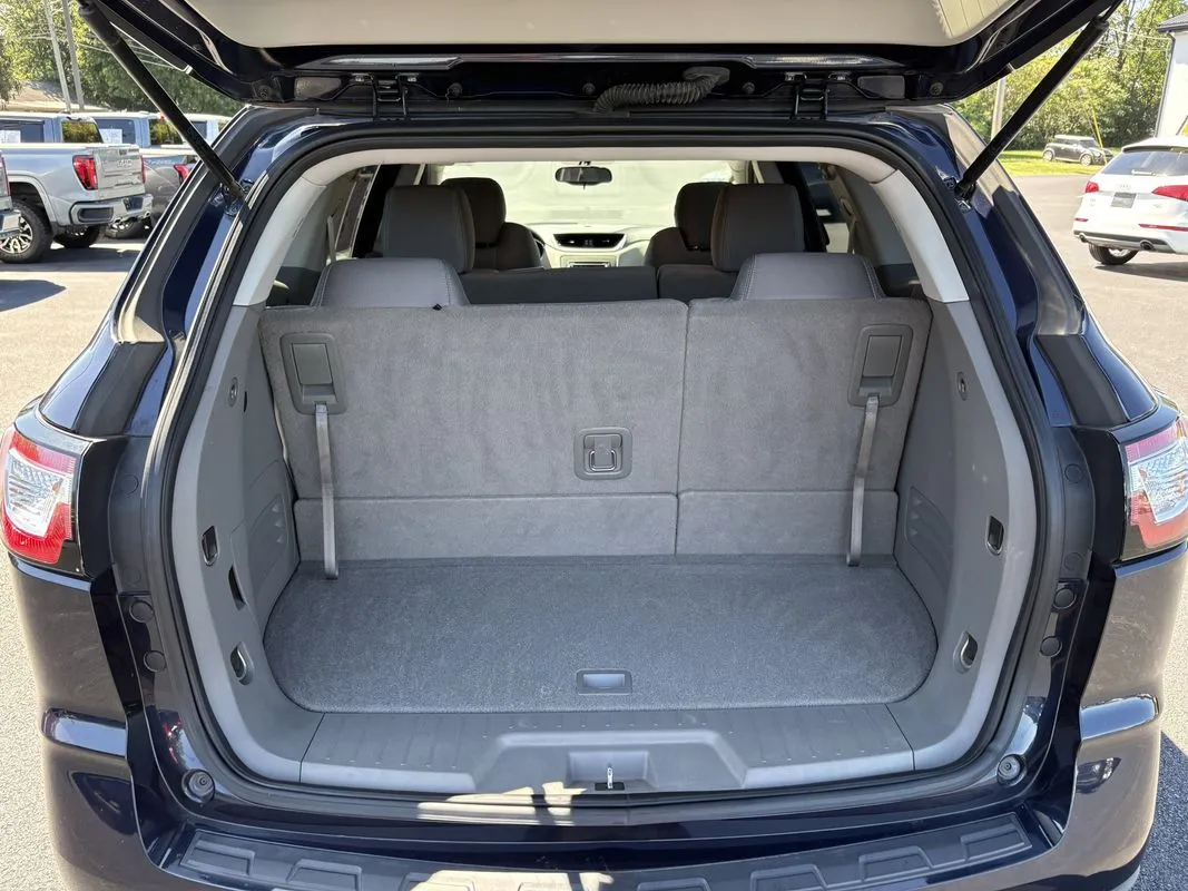 Chevrolet Traverse photo 7