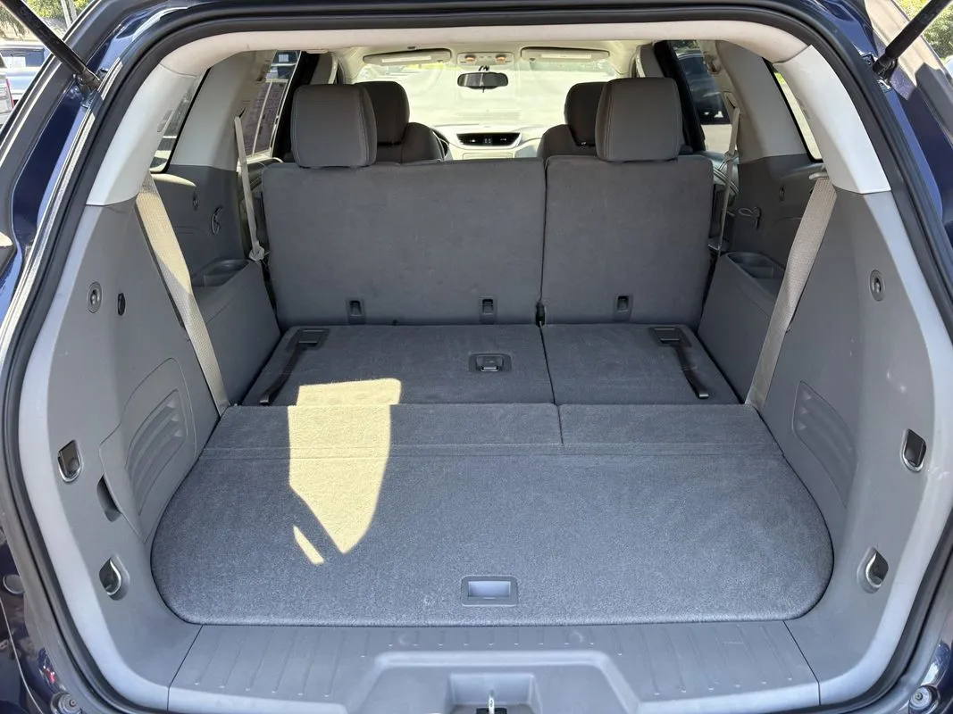Chevrolet Traverse photo 8