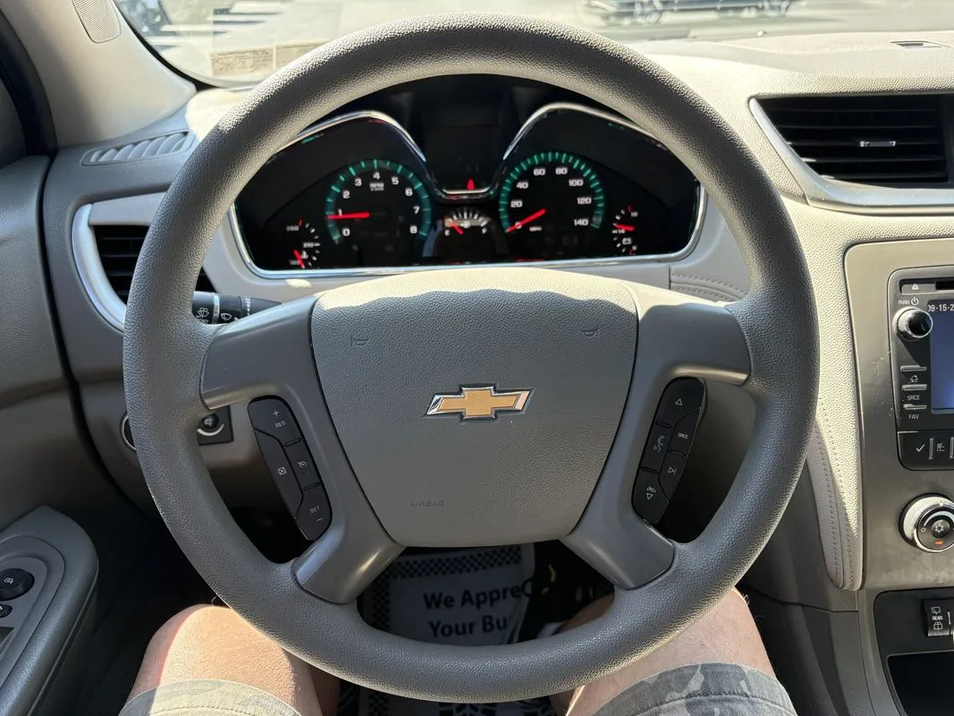 Chevrolet Traverse photo 11