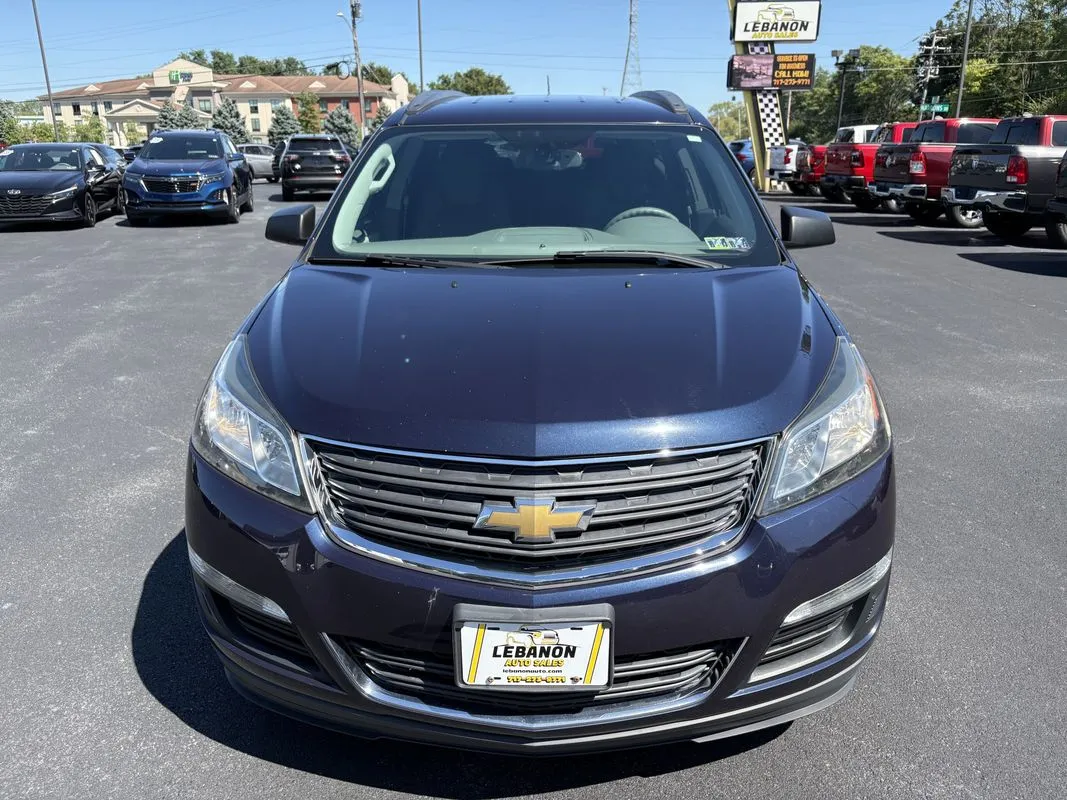 Chevrolet Traverse photo 2