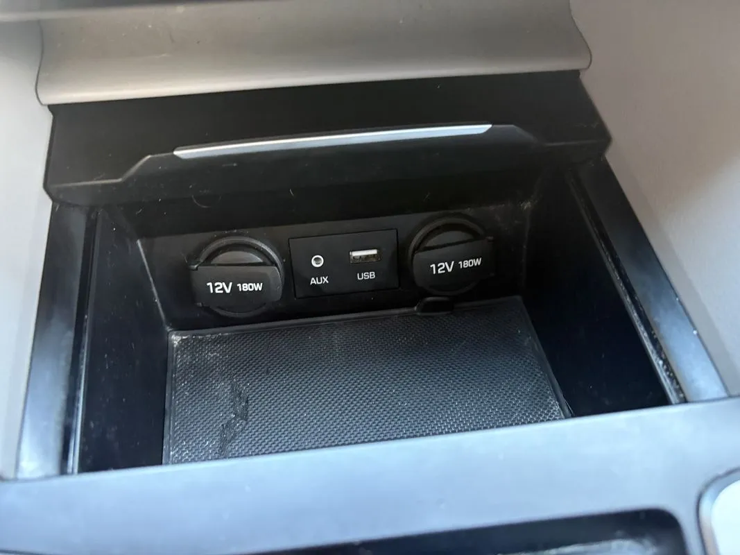 Hyundai Elantra photo 18