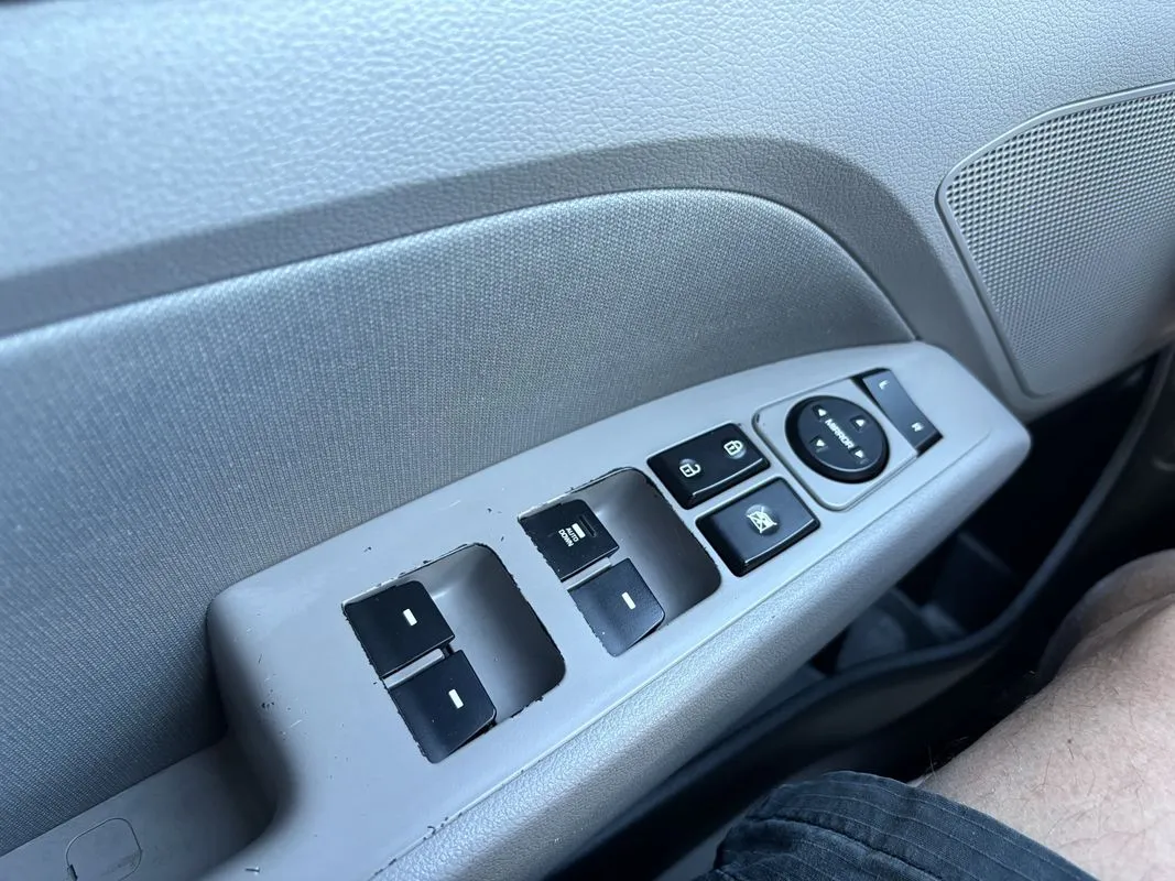Hyundai Elantra photo 21