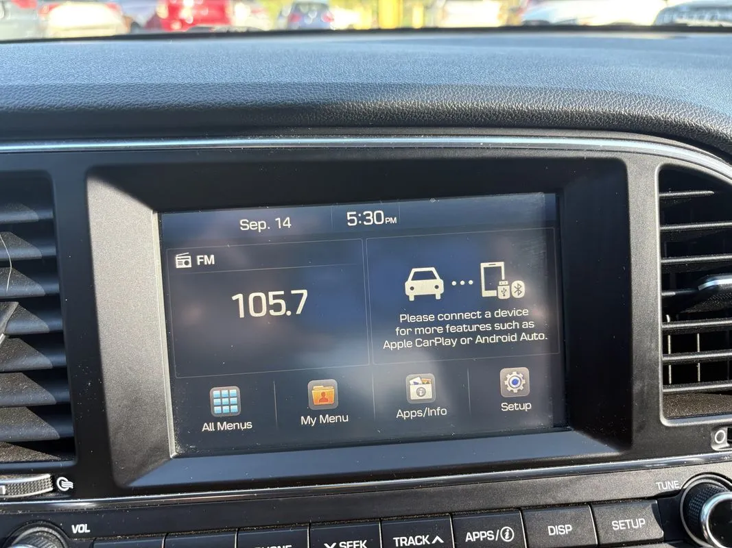 Hyundai Elantra photo 15