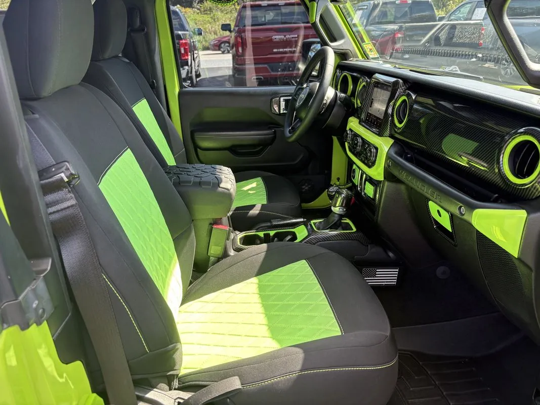 Jeep Wrangler photo 30