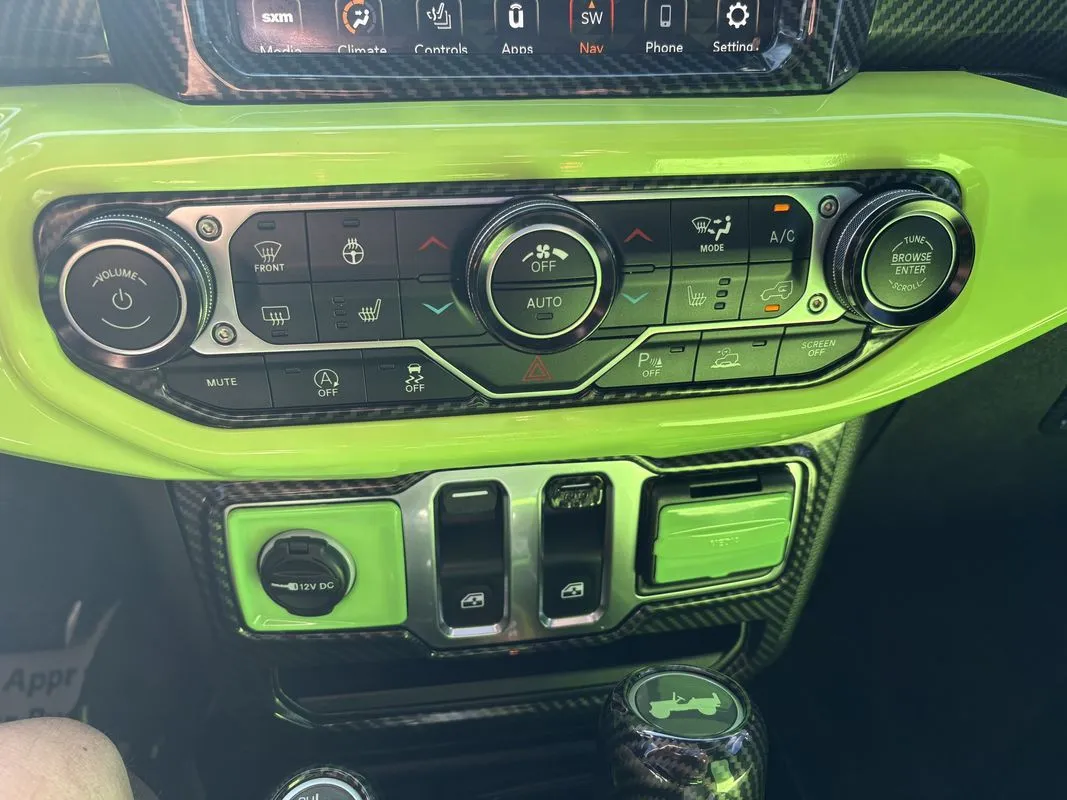 Jeep Wrangler photo 19