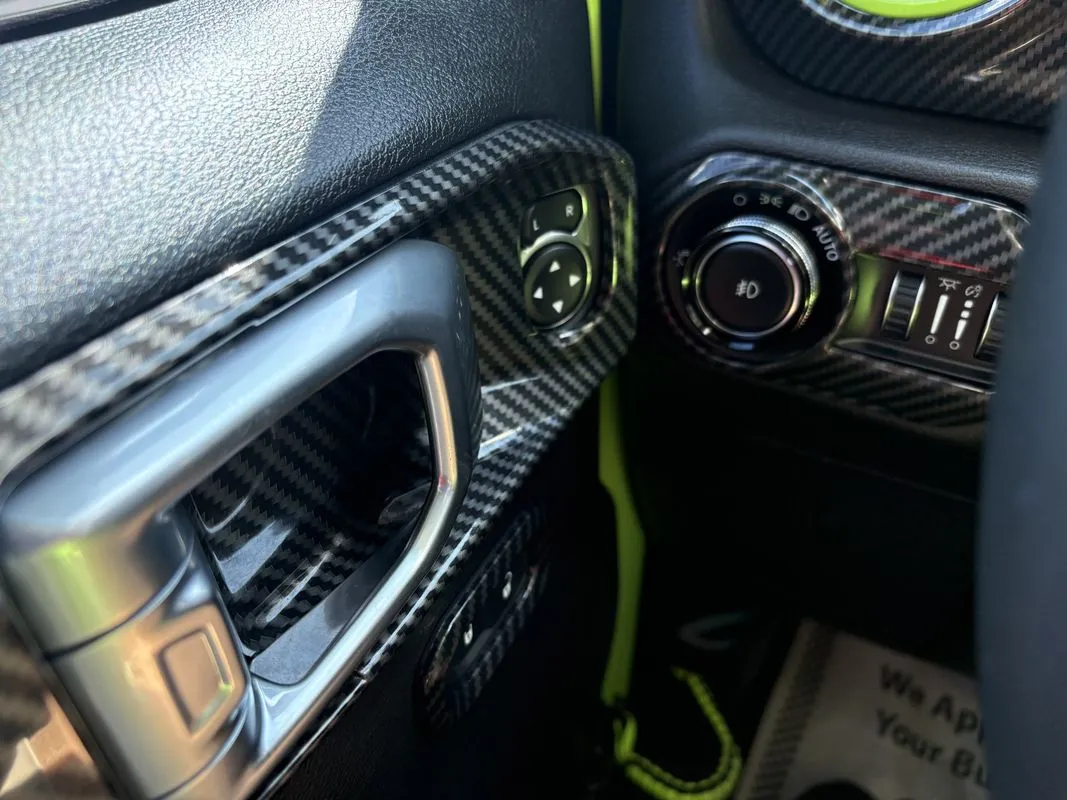 Jeep Wrangler photo 22