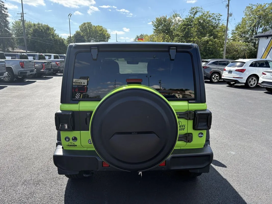 Jeep Wrangler photo 6