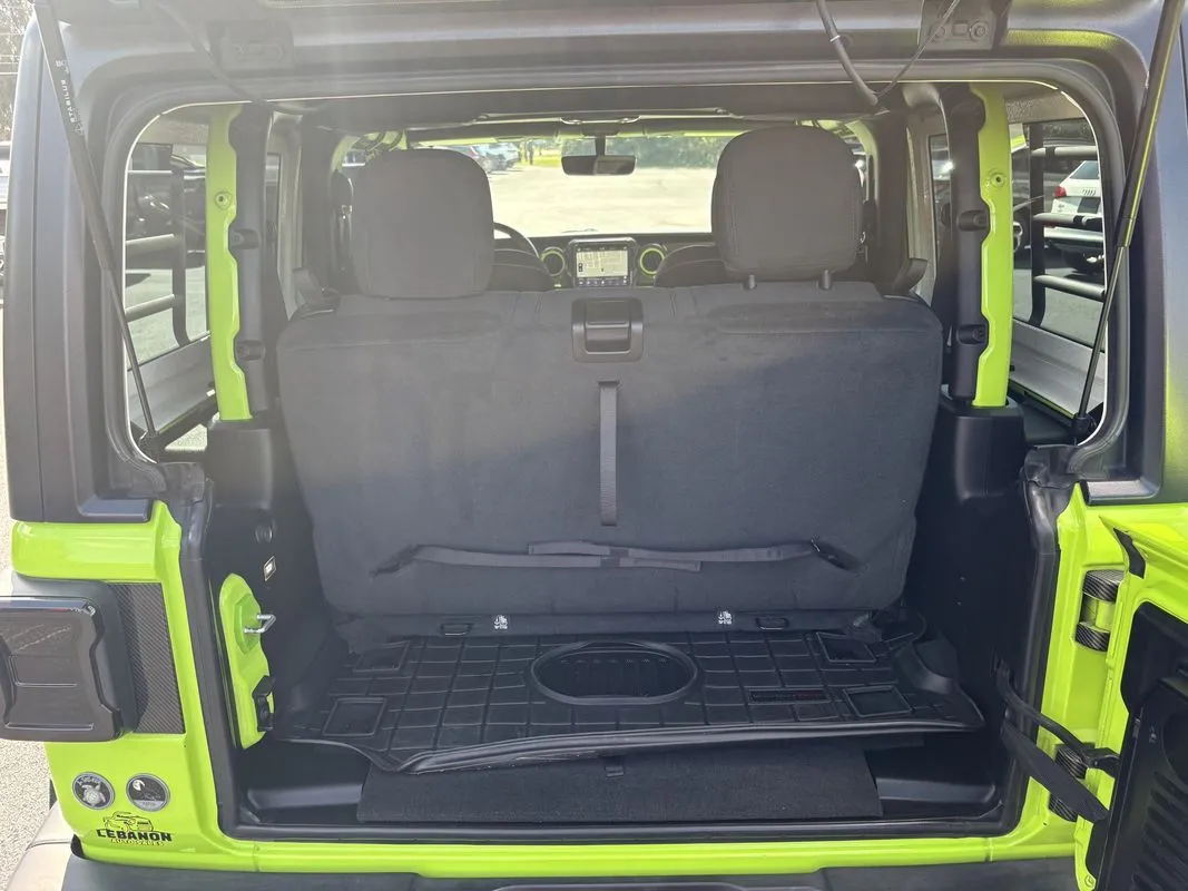 Jeep Wrangler photo 7