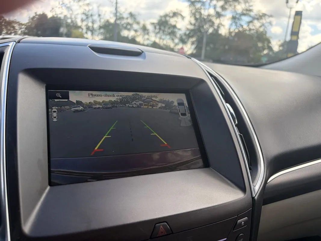 Ford Edge photo 38
