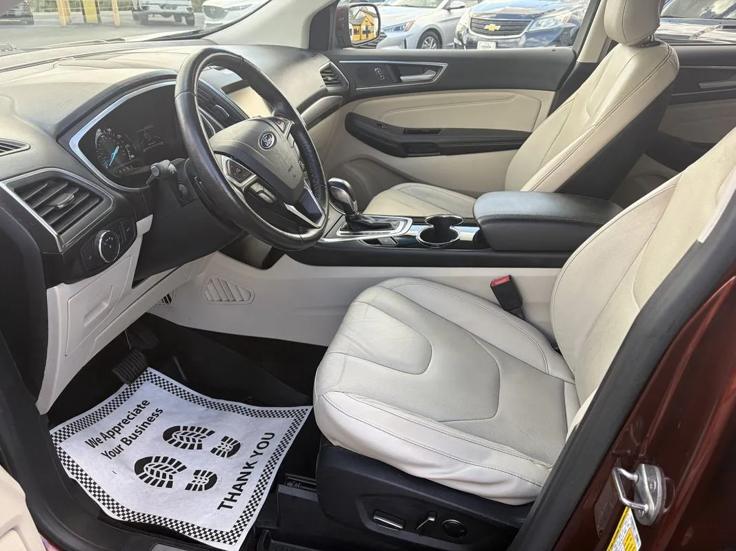 Ford Edge photo 16