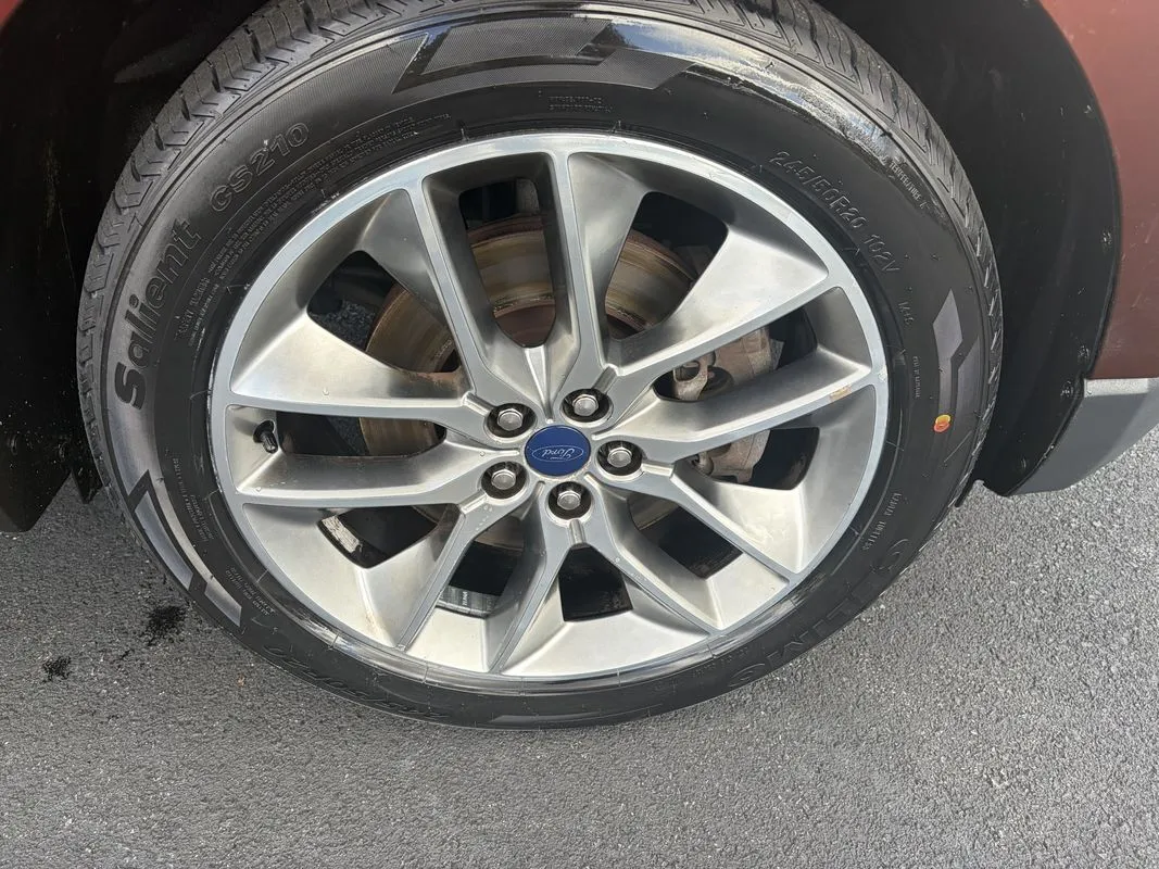 Ford Edge photo 12
