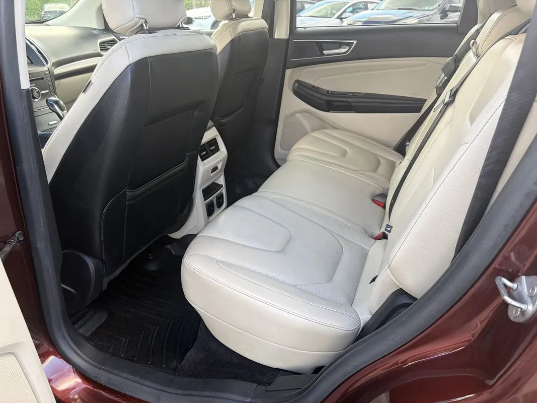 Ford Edge photo 19