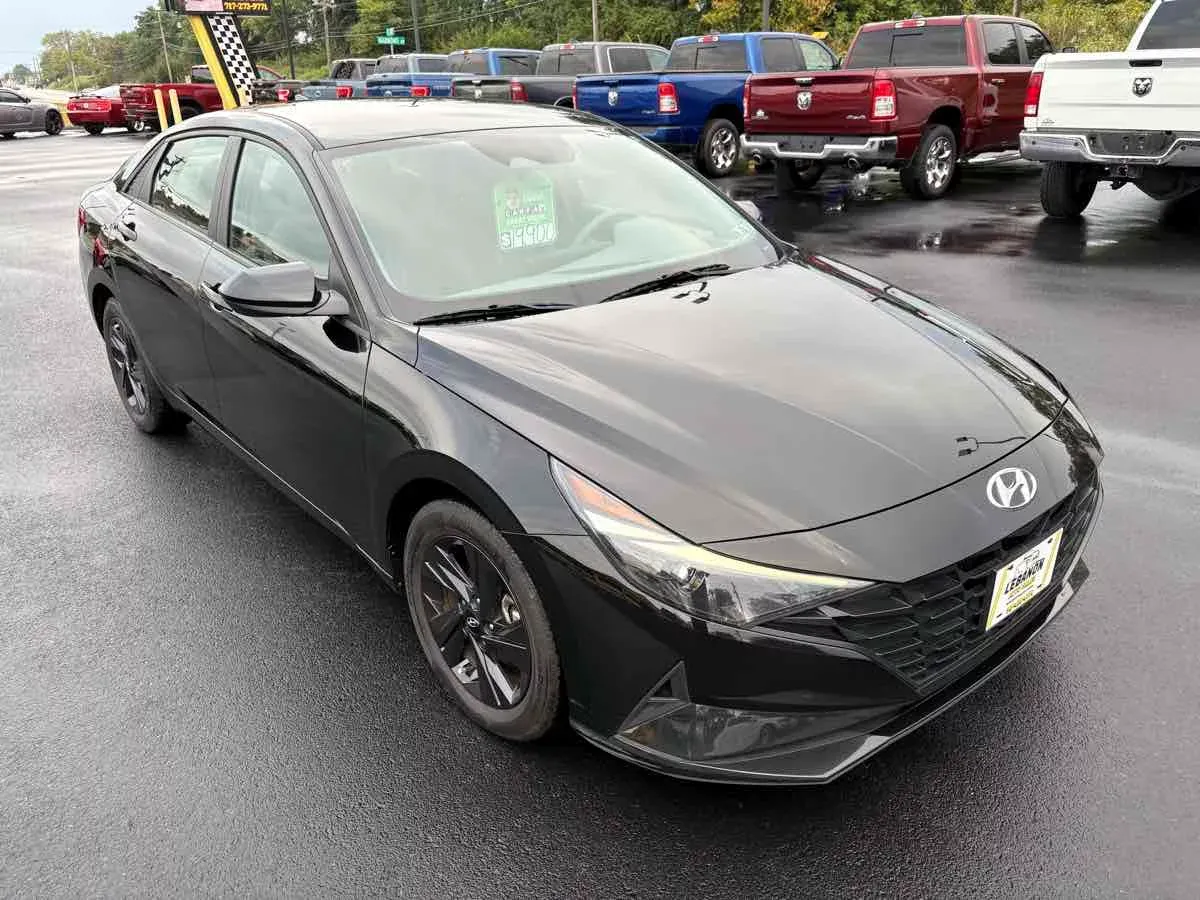 Black 2022 Hyundai Elantra SEL for sale in Lebanon, PA