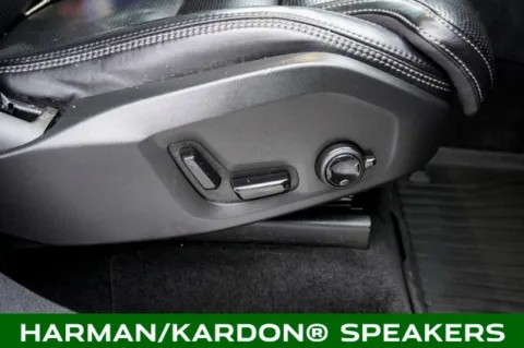 More photos of 2022 Volvo XC90 T6 Inscription at Zeigler Chrysler Dodge Jeep Ram of Plainwell, MI