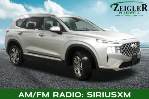 More photos of 2022 Hyundai Santa Fe SEL at Zeigler Chrysler Dodge Jeep Ram of Plainwell, MI