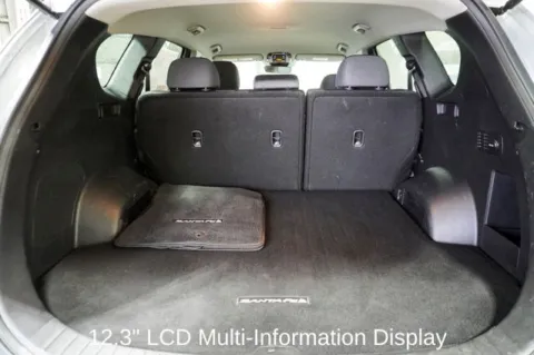 More photos of 2022 Hyundai Santa Fe SEL at Zeigler Chrysler Dodge Jeep Ram of Plainwell, MI