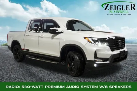 More photos of 2022 Honda Ridgeline Black Edition at Zeigler Chrysler Dodge Jeep Ram of Plainwell, MI