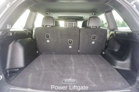 More photos of 2023 Jeep Grand Cherokee Altitude X at Zeigler Chrysler Dodge Jeep Ram of Plainwell, MI