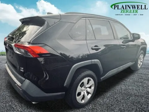 More photos of 2021 Toyota RAV4 LE at Zeigler Chrysler Dodge Jeep Ram of Plainwell, MI