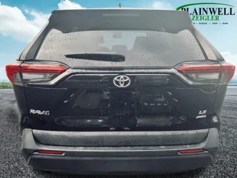More photos of 2021 Toyota RAV4 LE at Zeigler Chrysler Dodge Jeep Ram of Plainwell, MI