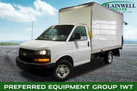White 2020 Chevrolet Express 3500 Work Van for sale in Plainwell, MI
