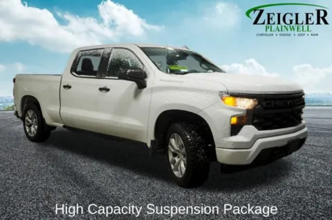 More photos of 2022 Chevrolet Silverado 1500 Custom at Zeigler Chrysler Dodge Jeep Ram of Plainwell, MI