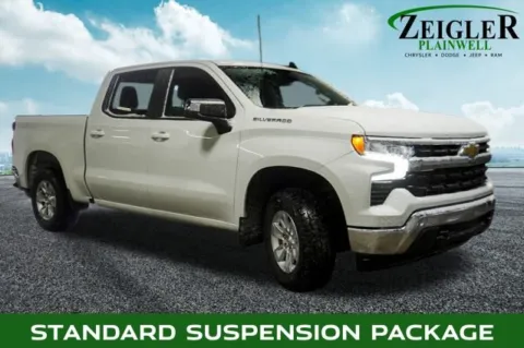 More photos of 2025 Chevrolet Silverado 1500 LT at Zeigler Chrysler Dodge Jeep Ram of Plainwell, MI