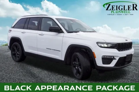 More photos of 2023 Jeep Grand Cherokee Limited at Zeigler Chrysler Dodge Jeep Ram of Plainwell, MI