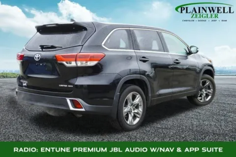 Another view of 2019 Toyota Highlander Limited Platinum for sale in Plainwell, MI at Zeigler Chrysler Dodge Jeep Ram of Plainwell