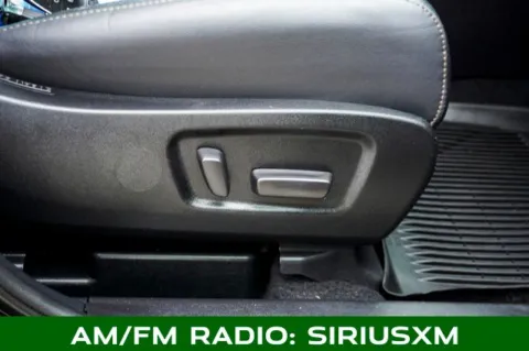 More photos of 2019 Toyota Highlander Limited Platinum at Zeigler Chrysler Dodge Jeep Ram of Plainwell, MI