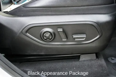 More photos of 2023 Jeep Grand Cherokee Limited at Zeigler Chrysler Dodge Jeep Ram of Plainwell, MI