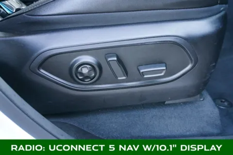 More photos of 2023 Jeep Grand Cherokee Limited at Zeigler Chrysler Dodge Jeep Ram of Plainwell, MI