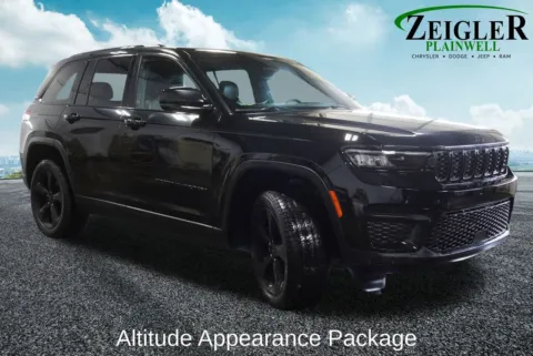 More photos of 2023 Jeep Grand Cherokee Altitude X at Zeigler Chrysler Dodge Jeep Ram of Plainwell, MI