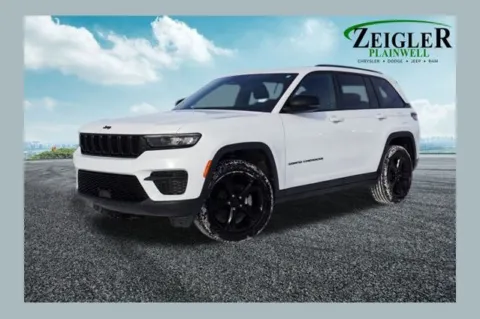 White 2023 Jeep Grand Cherokee Altitude X for sale in Plainwell, MI