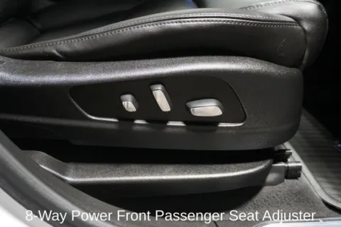 More photos of 2019 Cadillac XT5 Luxury at Zeigler Chrysler Dodge Jeep Ram of Plainwell, MI