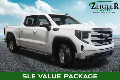 More photos of 2023 GMC Sierra 1500 SLE at Zeigler Chrysler Dodge Jeep Ram of Plainwell, MI