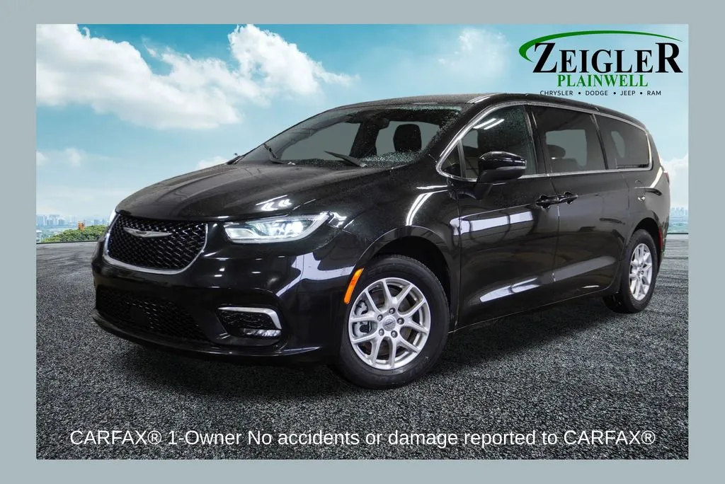 2023 Chrysler Pacifica Touring for sale in Plainwell, MI