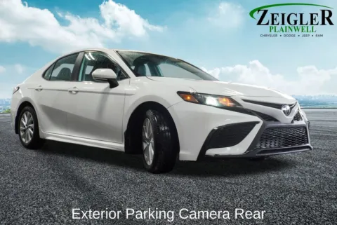 More photos of 2023 Toyota Camry SE at Zeigler Chrysler Dodge Jeep Ram of Plainwell, MI