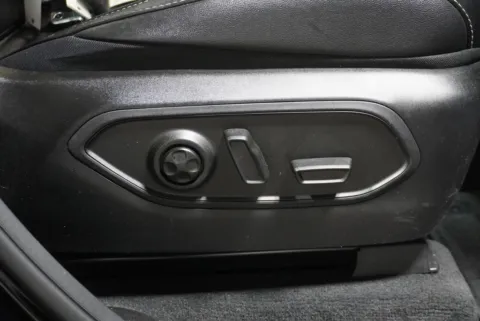 More photos of 2024 Jeep Grand Cherokee Limited at Zeigler Chrysler Dodge Jeep Ram of Plainwell, MI