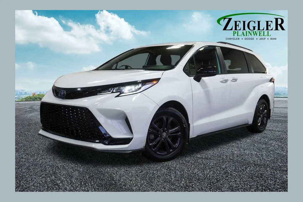 White 2025 Toyota Sienna XSE for sale in Plainwell, MI