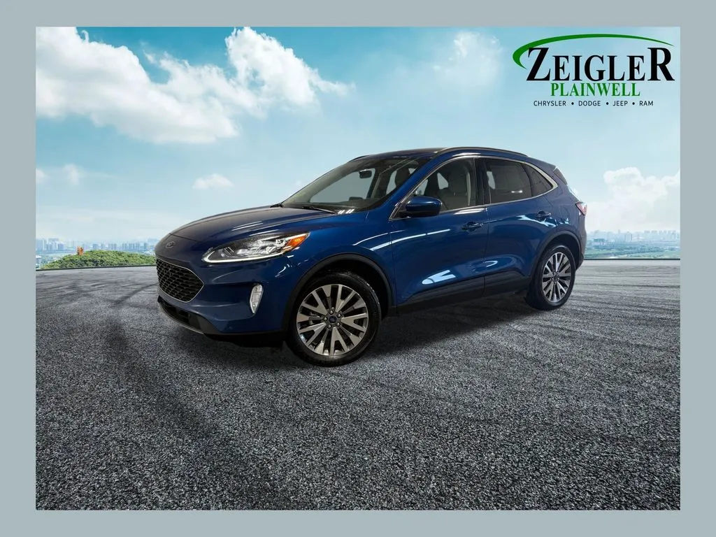 Blue 2022 Ford Escape Hybrid Titanium for sale in Plainwell, MI